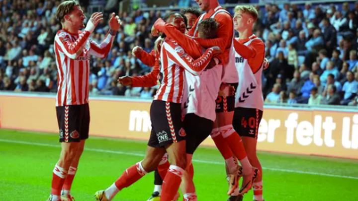 1Gom – Soi Kèo bóng đá Sunderland vs Coventry City: Mèo đen giành vé
